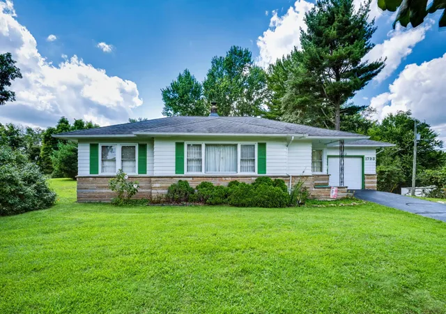 Photo 1 of Single family home for sale at 1793 Dayton Rd Ne, Newark, OH 43055 | MLS# 226032485 | Listing updated on 2026-10-03