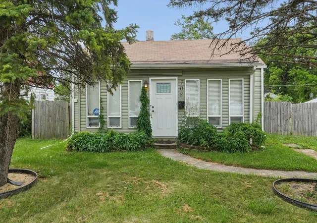 Photo 3 of Single family home for sale at 708 S Waverly St, Columbus, OH 43213 | MLS# 226025170 | Listing updated on 2026-07-29