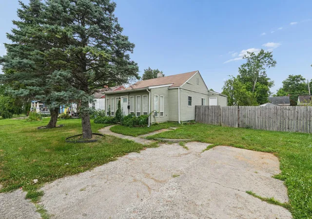 Photo 3 of Single family home for sale at 708 S Waverly St, Columbus, OH 43213 | MLS# 226025170 | Listing updated on 2026-07-29
