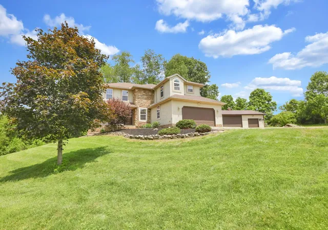 Homes for sale in Hebron, OH | 8258 Lancaster Rd, Hebron, OH 43025 | MLS# 226025040