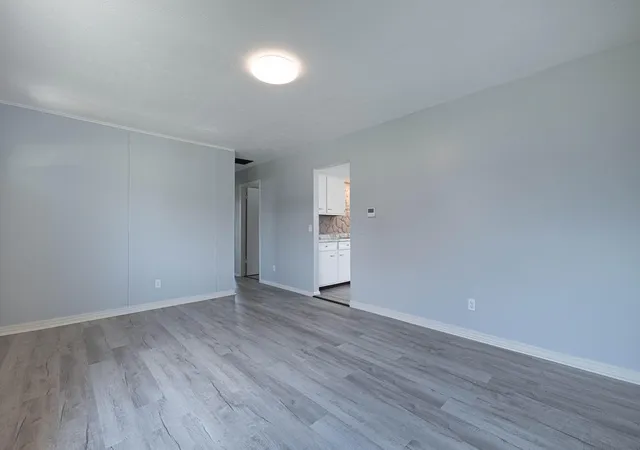 4th image of 653 S Douglas Ave, Springfield, OH 45505 | MLS# 226026362