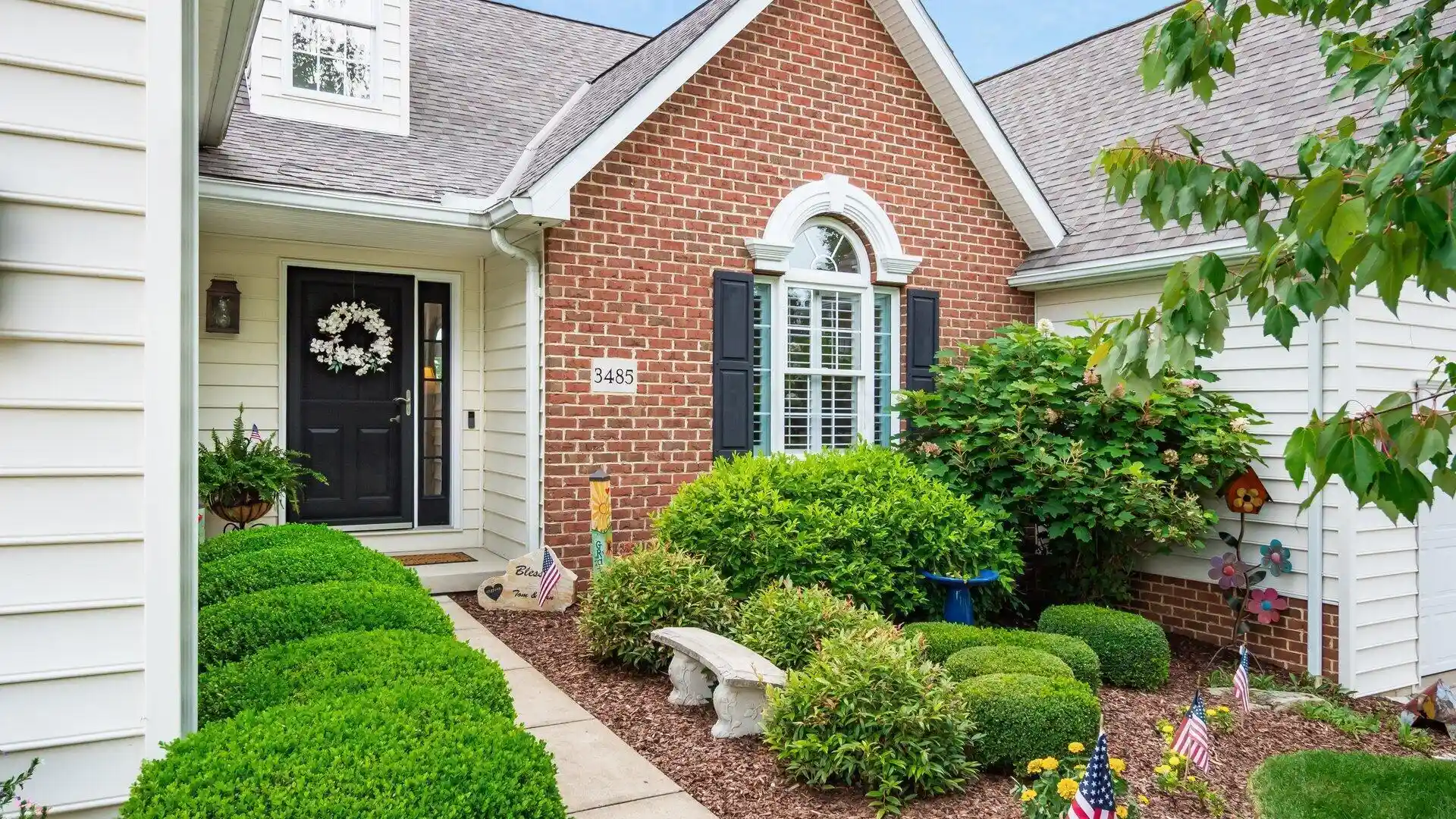 Listing Photo 2 - Condo for sale in 3485 Regans Wy located at 3485 Regans Wy, Zanesville, OH 43701 - Unit 3485 Regans Way
