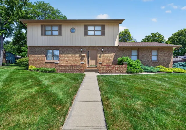 1st image of 604 Patricia Ann Ln, Westerville, OH 43081 | MLS# 226025424