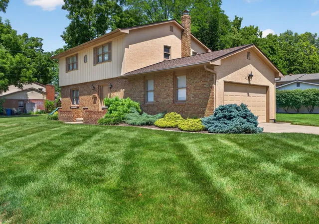 2nd image of 604 Patricia Ann Ln, Westerville, OH 43081 | MLS# 226025424