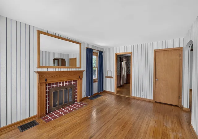 Homes for sale in Columbus, OH | 192 E Lincoln Ave, Columbus, OH 43214 | MLS# 226025381