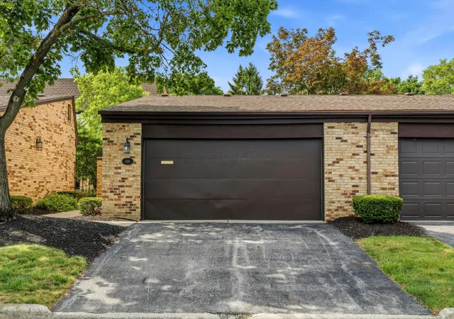 Photo 3 of Condo for sale at 1691 Arlingate Dr N, Columbus, OH 43220 | MLS# 226027516 | Listing updated on 2026-09-08