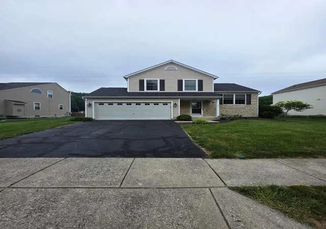 Homes for sale in Newark, OH | 1501 Pheasant Run Dr, Newark, OH 43055 | MLS# 226025106
