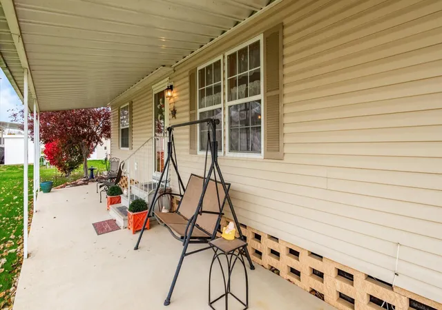 Photo 4 of Single family home for sale at 4344 Brett Ln, Columbus, OH 43207 | MLS# 226025111 | Listing updated on 2026-10-06