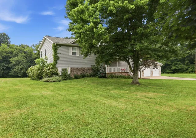 Homes for sale in Zanesville, OH | 4385 Shimoda Ln, Zanesville, OH 43701 | MLS# 226025255