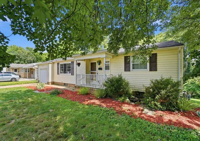 Homes for sale in Lancaster, OH | 1805 Nelson Rd, Lancaster, OH 43130 | MLS# 226025233