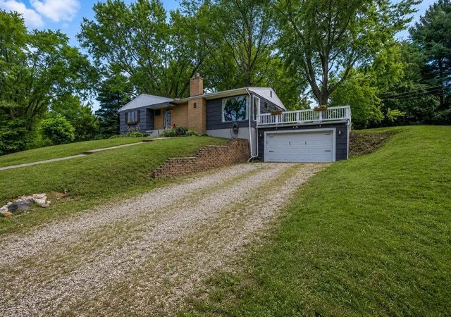 Photo 2 of Single family home for sale at 3100 Schwartz Rd, Columbus, OH 43232 | MLS# 226025315 | Listing updated on 2026-09-11