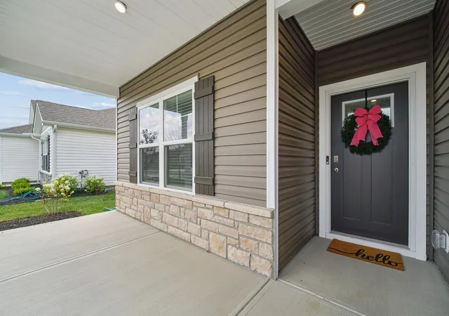 Homes for sale in Plain City, OH | 410 Emily Dr, Plain City, OH 43064 | MLS# 226025141