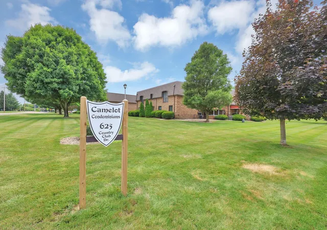 Homes for sale in Newark, OH | 625 Country Club Dr #A5, Newark, OH 43055 | MLS# 226025404