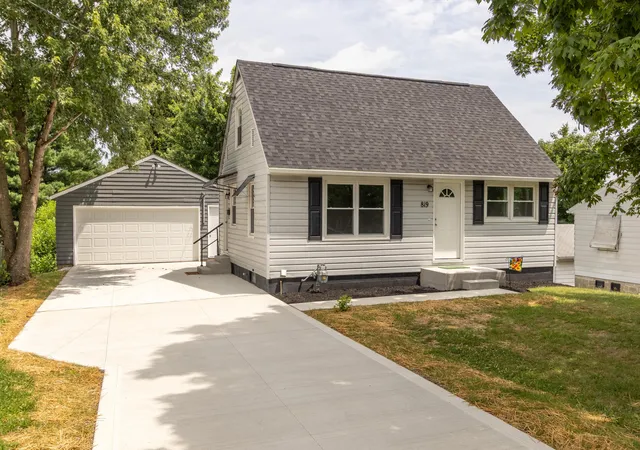 Homes for sale in Lancaster, OH | 819 Spring St, Lancaster, OH 43130 | MLS# 226025185