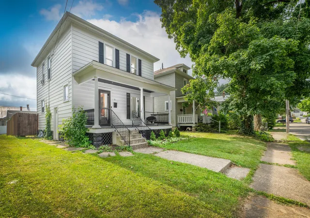 2nd image of 8 3rd Ave, Mount Vernon, OH 43050 | MLS# 226025299