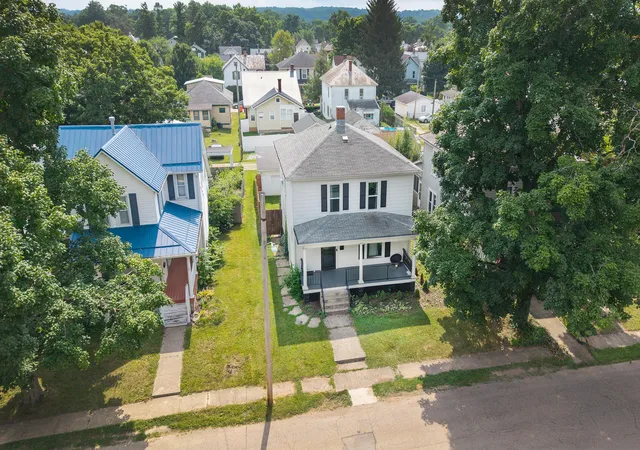 3rd image of 8 3Rd Ave, Mount Vernon, OH 43050 | MLS# 226025299
