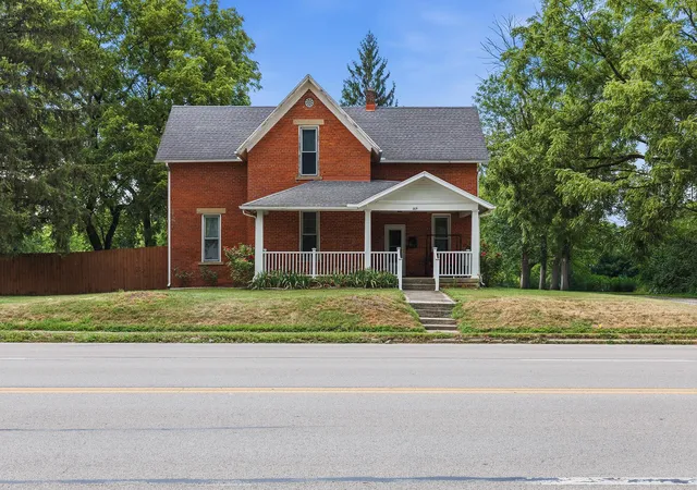 1st image of 209 W High St, London, OH 43140 | MLS# 226026487