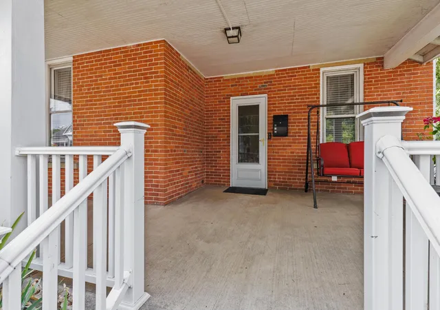 Photo 4 of Single family home for sale at 209 W High St, London, OH 43140 | MLS# 226026487 | Listing updated on 2026-10-05