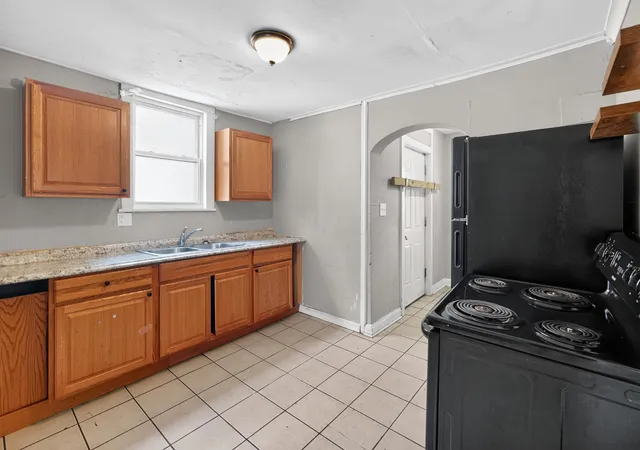 Photo 4 of Single family home for sale at 550 Wrexham Ave, Columbus, OH 43223 | MLS# 226025677 | Listing updated on 2026-09-23