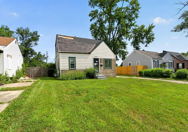 3rd image of 2388 Vendome Dr S, Columbus, OH 43219 | MLS# 226026171