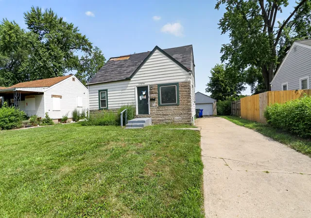 4th image of 2388 Vendome Dr S, Columbus, OH 43219 | MLS# 226026171