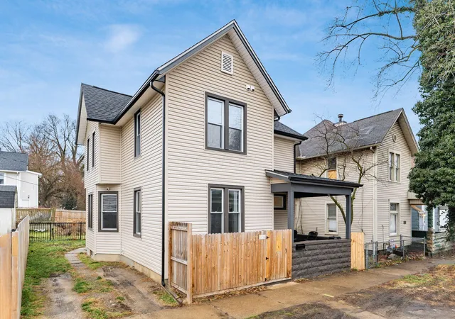 Homes for sale in Newark, OH | 12 E Saint Clair St, Newark, OH 43055 | MLS# 226025265