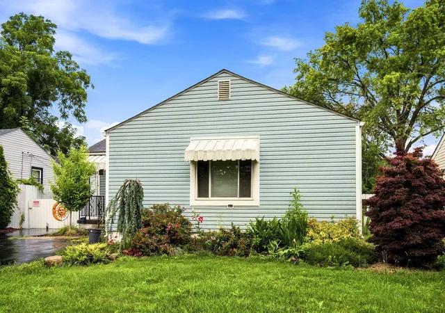2nd image of 541 S James Rd, Columbus, OH 43213 | MLS# 226026529