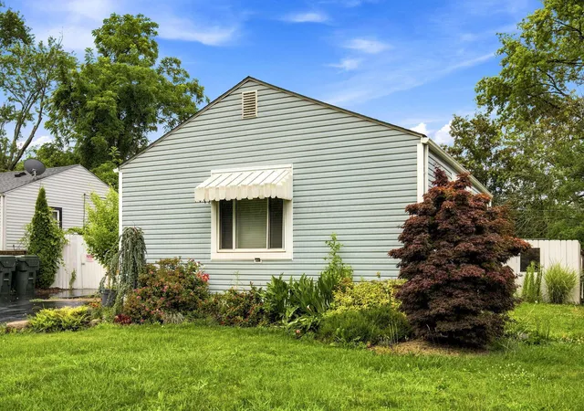 3rd image of 541 S James Rd, Columbus, OH 43213 | MLS# 226026529