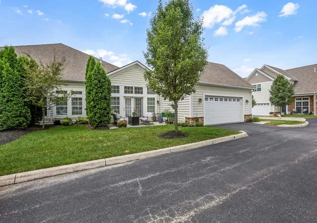 Homes for sale in Grove City, OH | 4562 Newport Loop E, Grove City, OH 43123 | MLS# 226025390