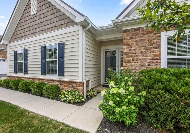 Homes for sale in Grove City, OH | 4562 Newport Loop E, Grove City, OH 43123 | MLS# 226025390