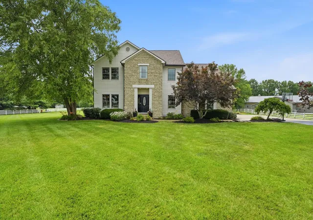 Homes for sale in Blacklick, OH | 1835 Dixon Rd, Blacklick, OH 43004 | MLS# 226025338