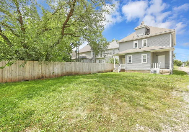 Listing Photo 2 - Condo for sale in building located at 258-260 S Souder Ave, Columbus, OH 43222