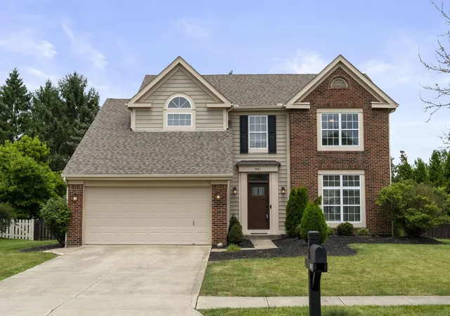 Homes for sale in Galloway, OH | 847 Claytonbend Dr, Galloway, OH 43119 | MLS# 226025661