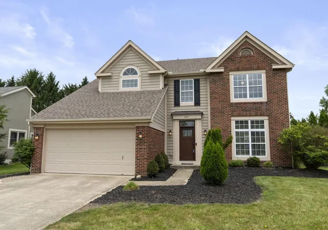3rd image of 847 Claytonbend Dr, Galloway, OH 43119 | MLS# 226025661