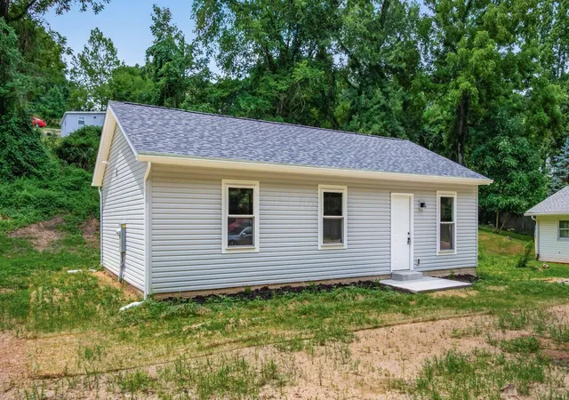 Homes for sale in Zanesville, OH | 1372 Wheeler Rd, Zanesville, OH 43701 | MLS# 226025256