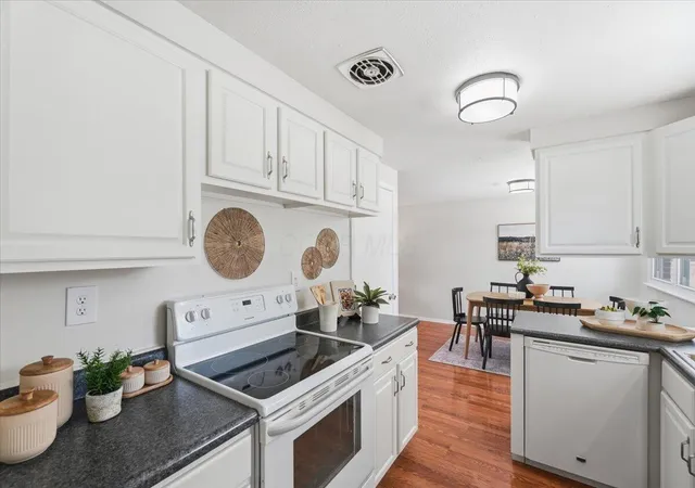 Homes for sale in Westerville, OH | 3608 Panama Dr, Westerville, OH 43081 | MLS# 226025605