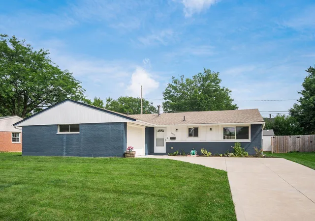 Homes for sale in Westerville, OH | 3530 Paris Blvd, Westerville, OH 43081 | MLS# 226025287