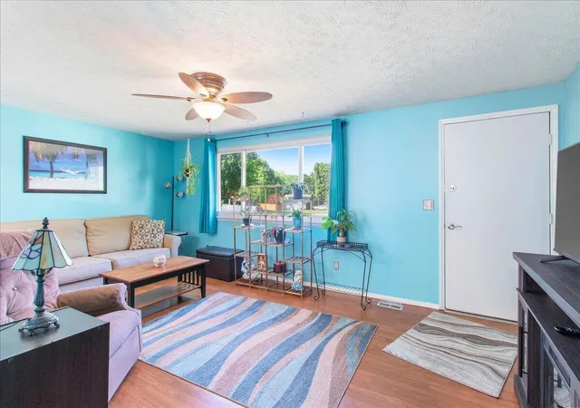 Photo 5 of Single family home for sale at 504 Jefferson Ct, Bellefontaine, OH 43311 | MLS# 226025710 | Listing updated on 2026-08-02