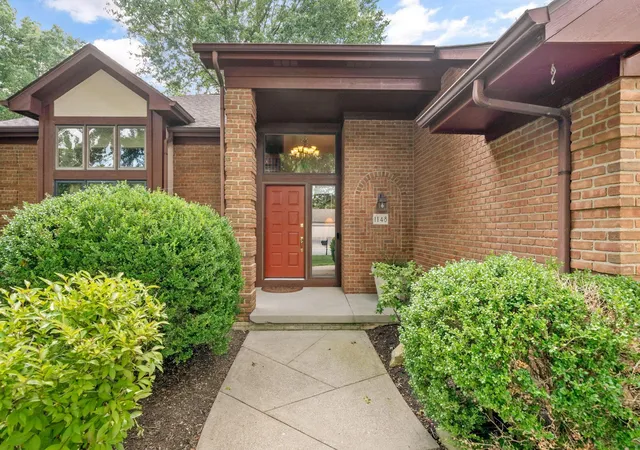 Photo 3 of Single family home for sale at 1148 Gold Pl, Columbus, OH 43230 | MLS# 226029505 | Listing updated on 2026-08-13