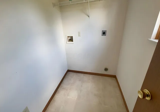 Photo 4 of Single family home for sale at 2545 Bellaston Ct, Grove City, OH 43123 | MLS# 226025329 | Listing updated on 2026-09-12