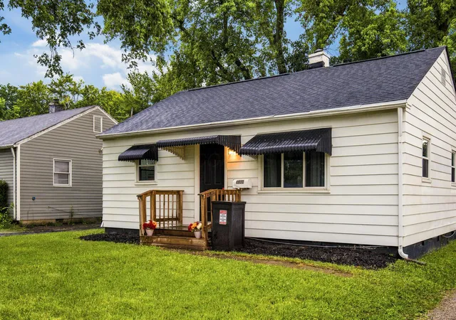 Photo 3 of Single family home for sale at 3244 Karl Rd, Columbus, OH 43224 | MLS# 226025996 | Listing updated on 2026-09-04