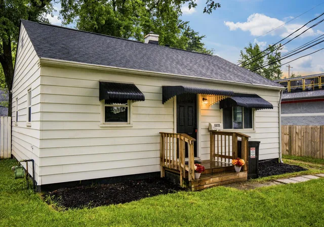 Photo 3 of Single family home for sale at 3244 Karl Rd, Columbus, OH 43224 | MLS# 226025996 | Listing updated on 2026-09-04