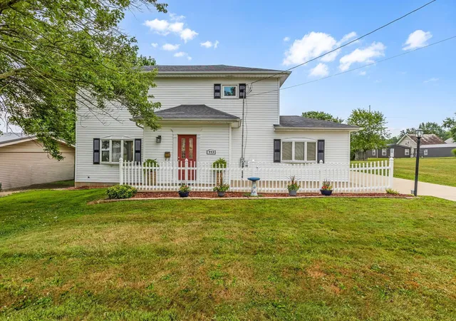Homes for sale in New Lexington, OH | 113 Long St, New Lexington, OH 43764 | MLS# 226025352