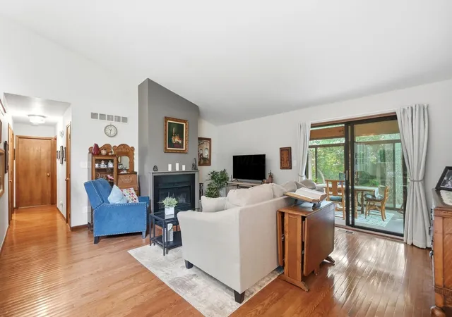 5th image of 3111 Rivermill Dr #29, Columbus, OH 43220 | MLS# 226025384