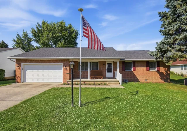 Homes for sale in Washington Court House, OH | 401 Kimberly Dr, Washington Court House, OH 43160 | MLS# 226025344