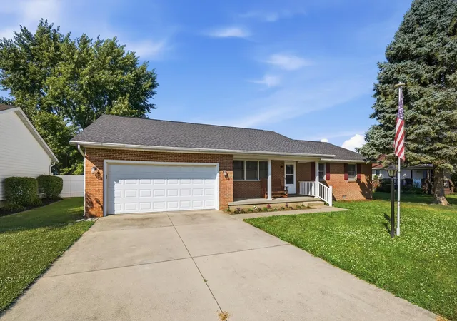Homes for sale in Washington Court House, OH | 401 Kimberly Dr, Washington Court House, OH 43160 | MLS# 226025344