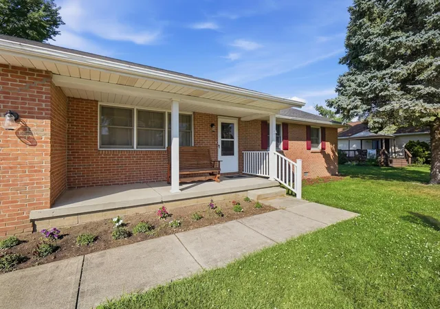 Homes for sale in Washington Court House, OH | 401 Kimberly Dr, Washington Court House, OH 43160 | MLS# 226025344