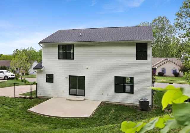 3rd image of 1285 Bluejack Ln, Heath, OH 43056 | MLS# 226025356