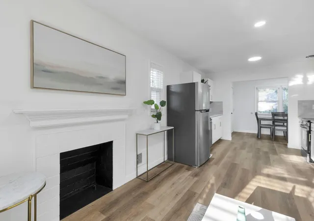 3rd image of 1120 Wildwood Ave, Columbus, OH 43219 | MLS# 226025836