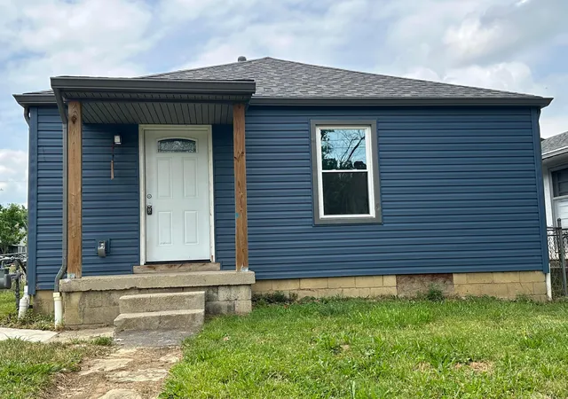 Single family home for sale at 2515 Parkwood Ave, Columbus, OH 43211 | MLS# 226025423